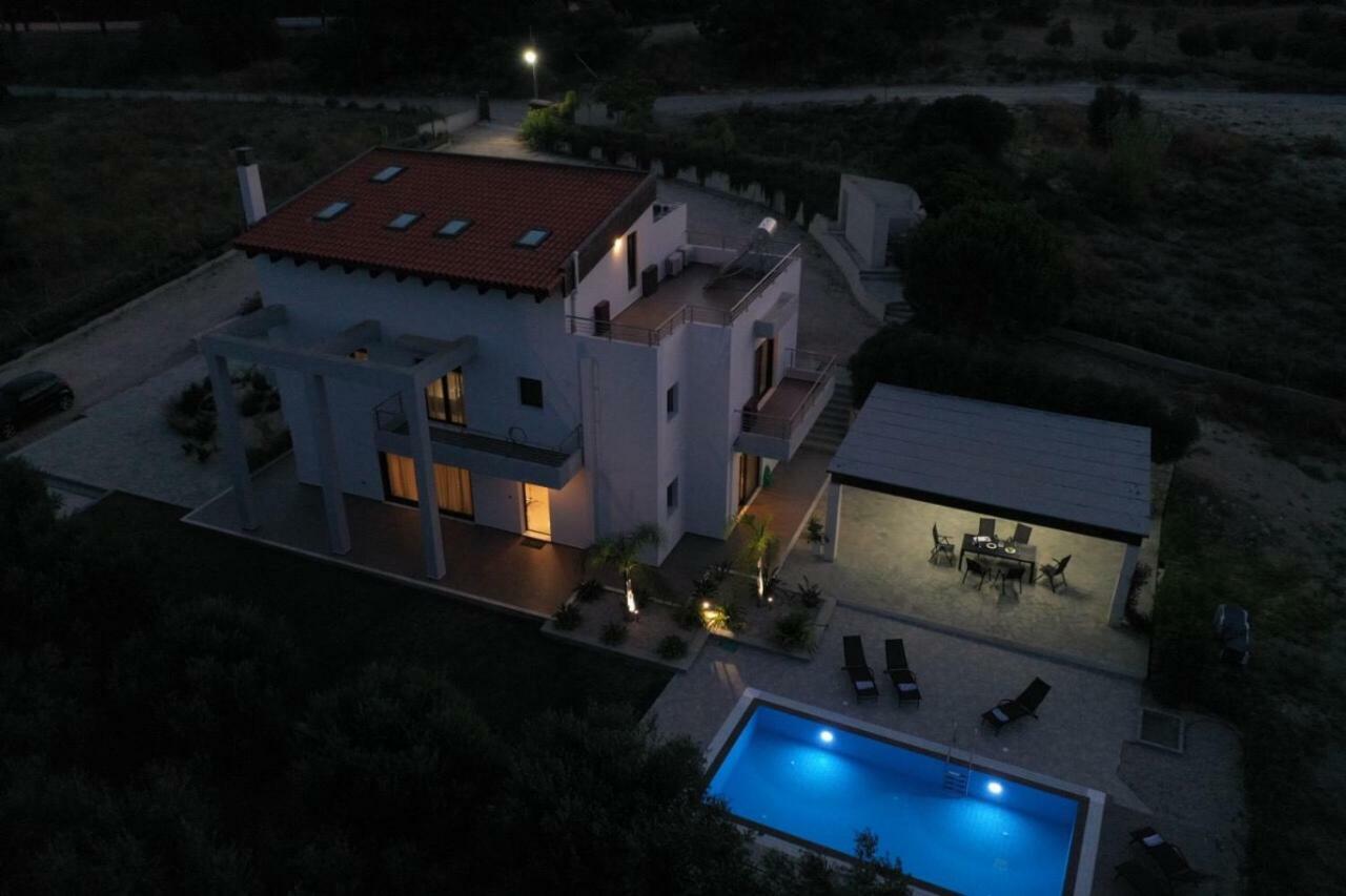 La Luna Villa Tsairi Экстерьер фото